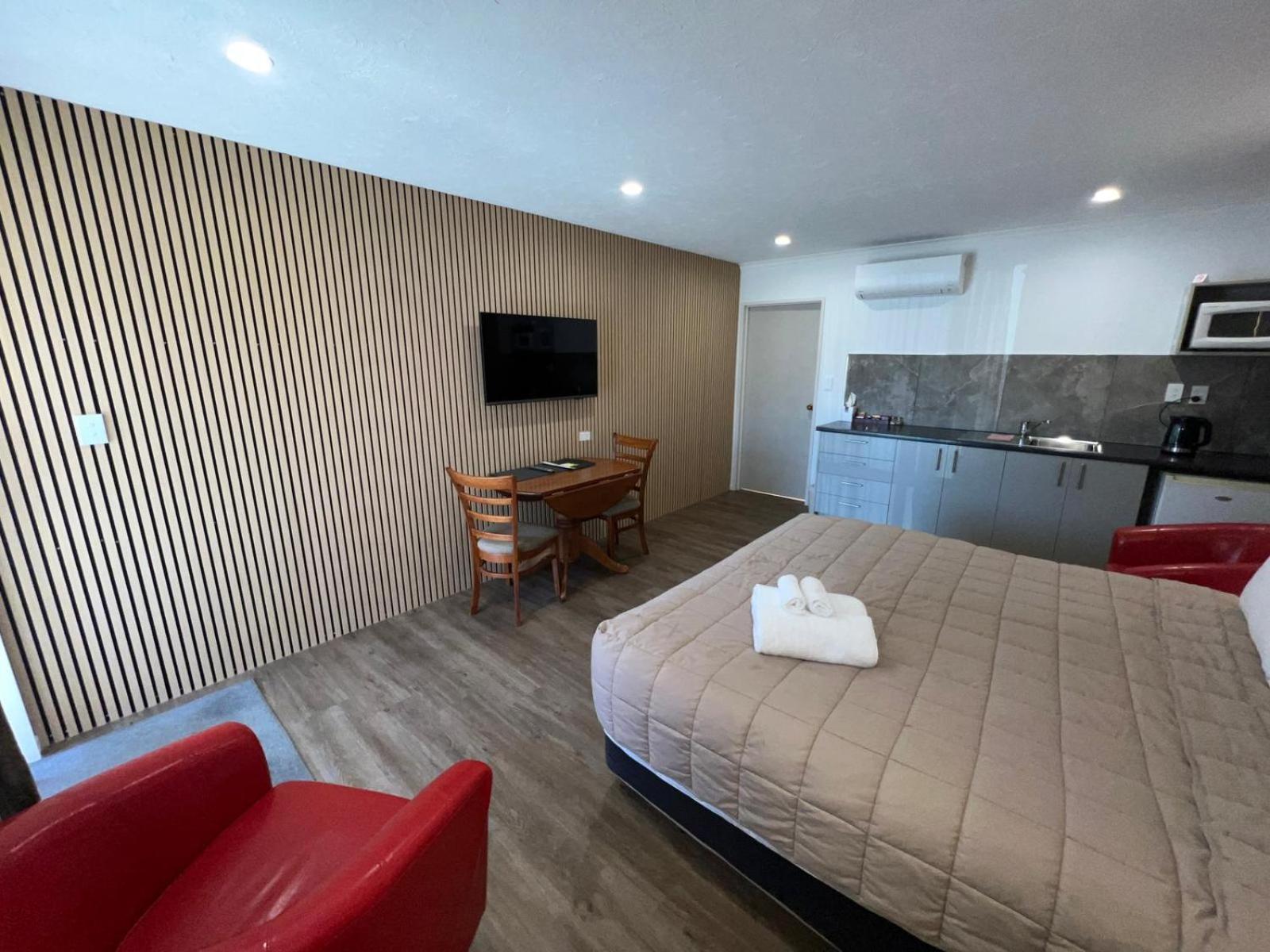 Academy Lodge Motel Ashburton Esterno foto