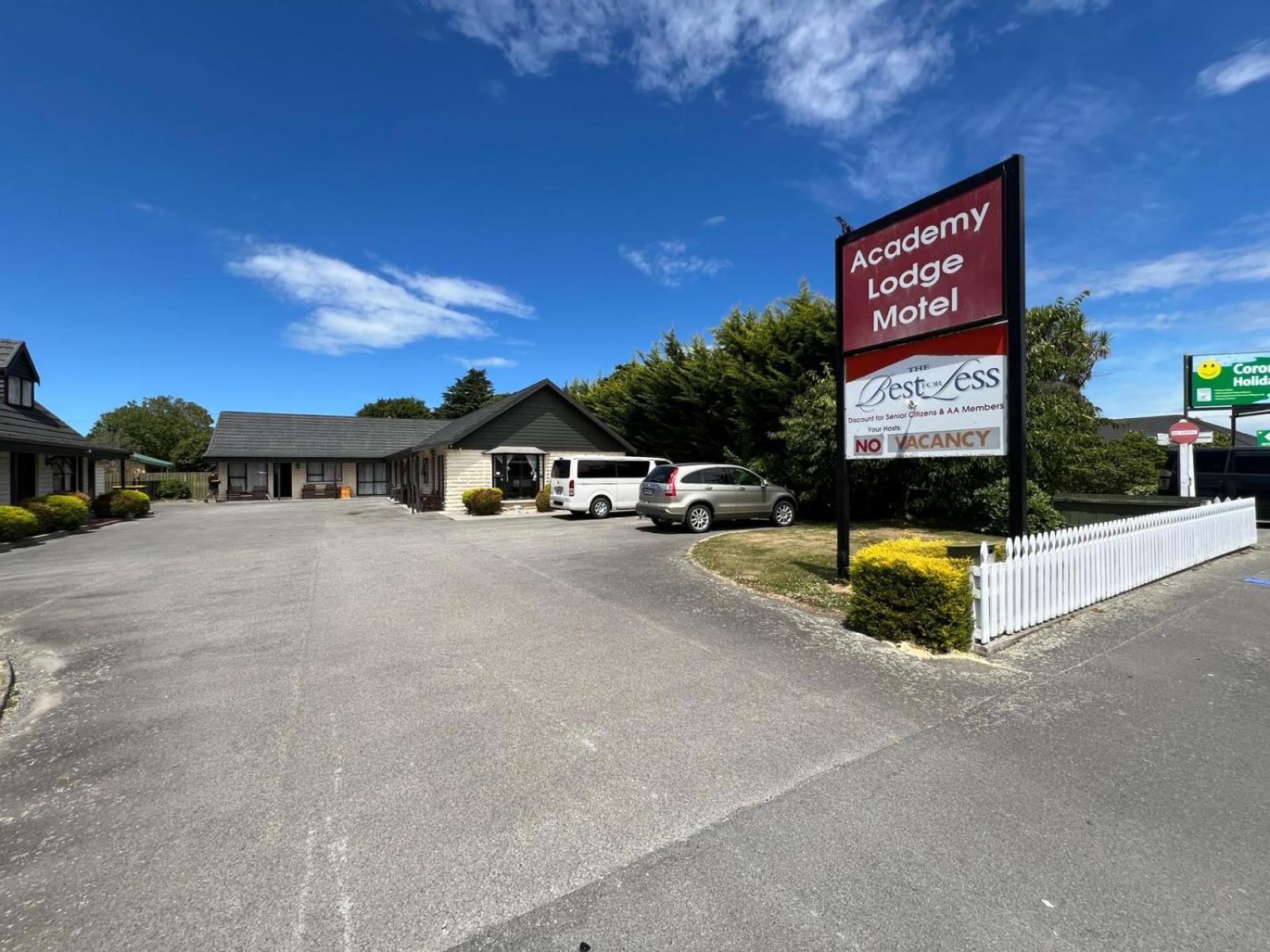 Academy Lodge Motel Ashburton Esterno foto