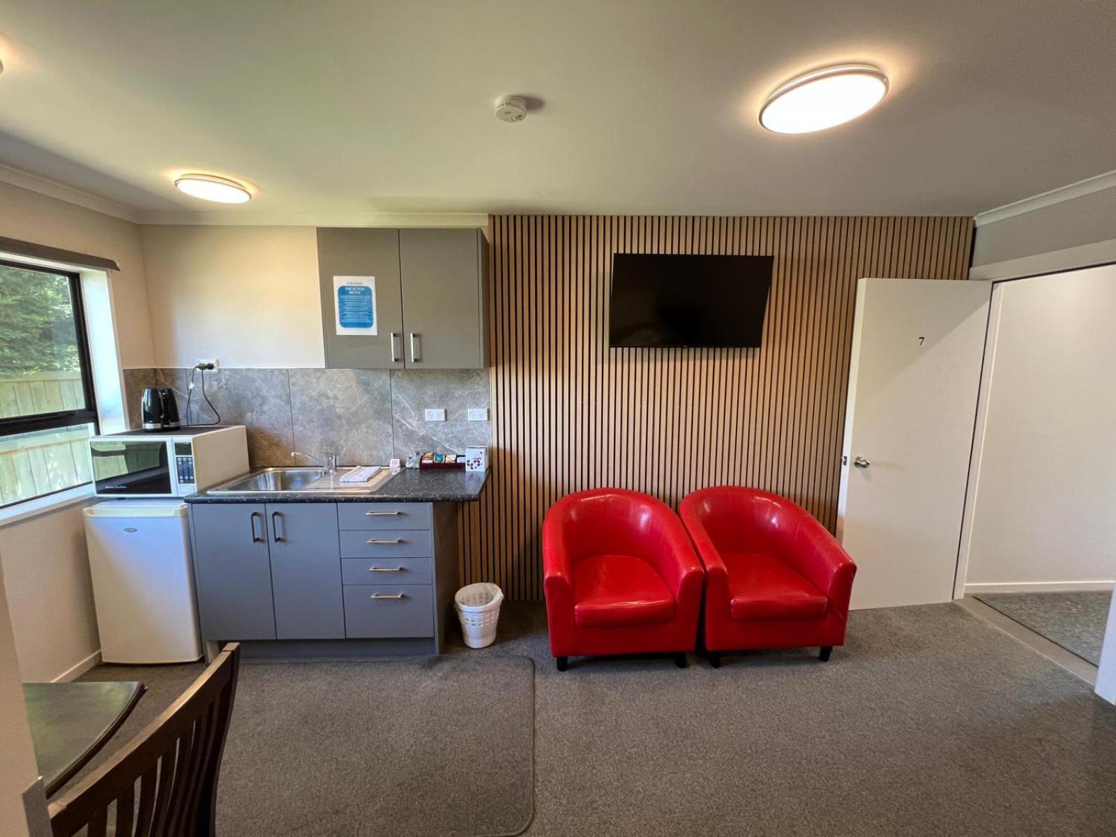 Academy Lodge Motel Ashburton Esterno foto