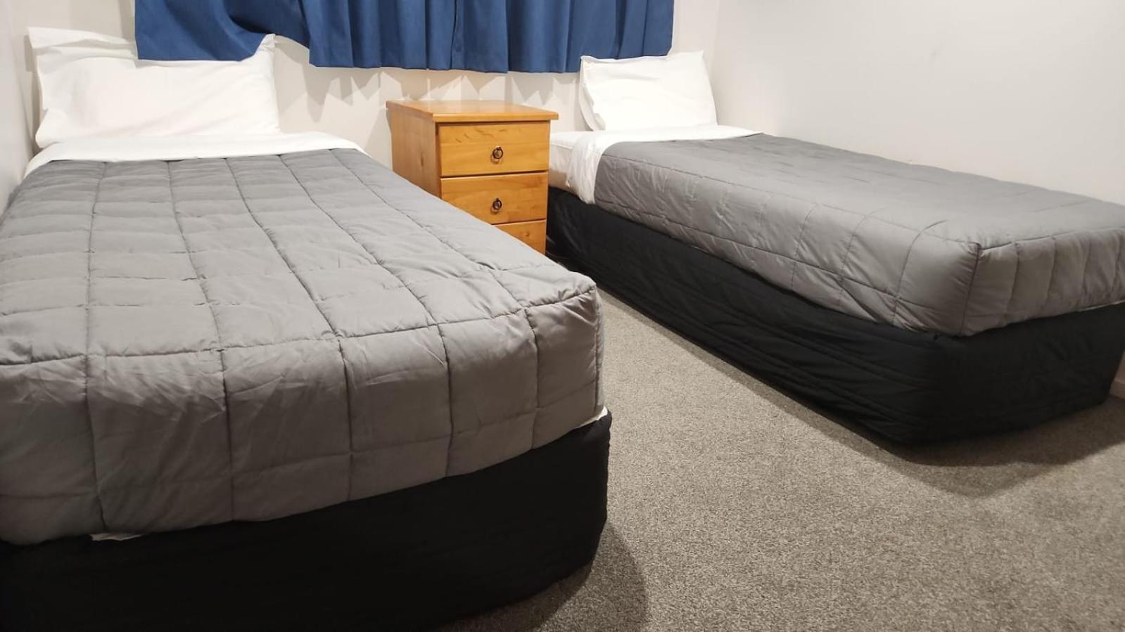 Academy Lodge Motel Ashburton Esterno foto