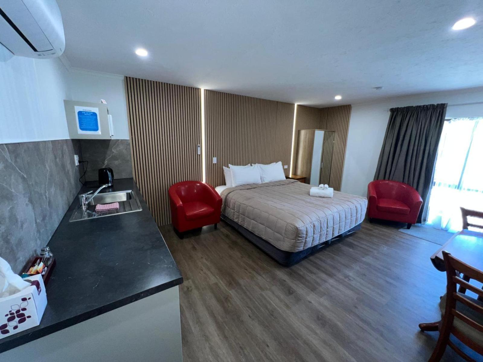 Academy Lodge Motel Ashburton Esterno foto