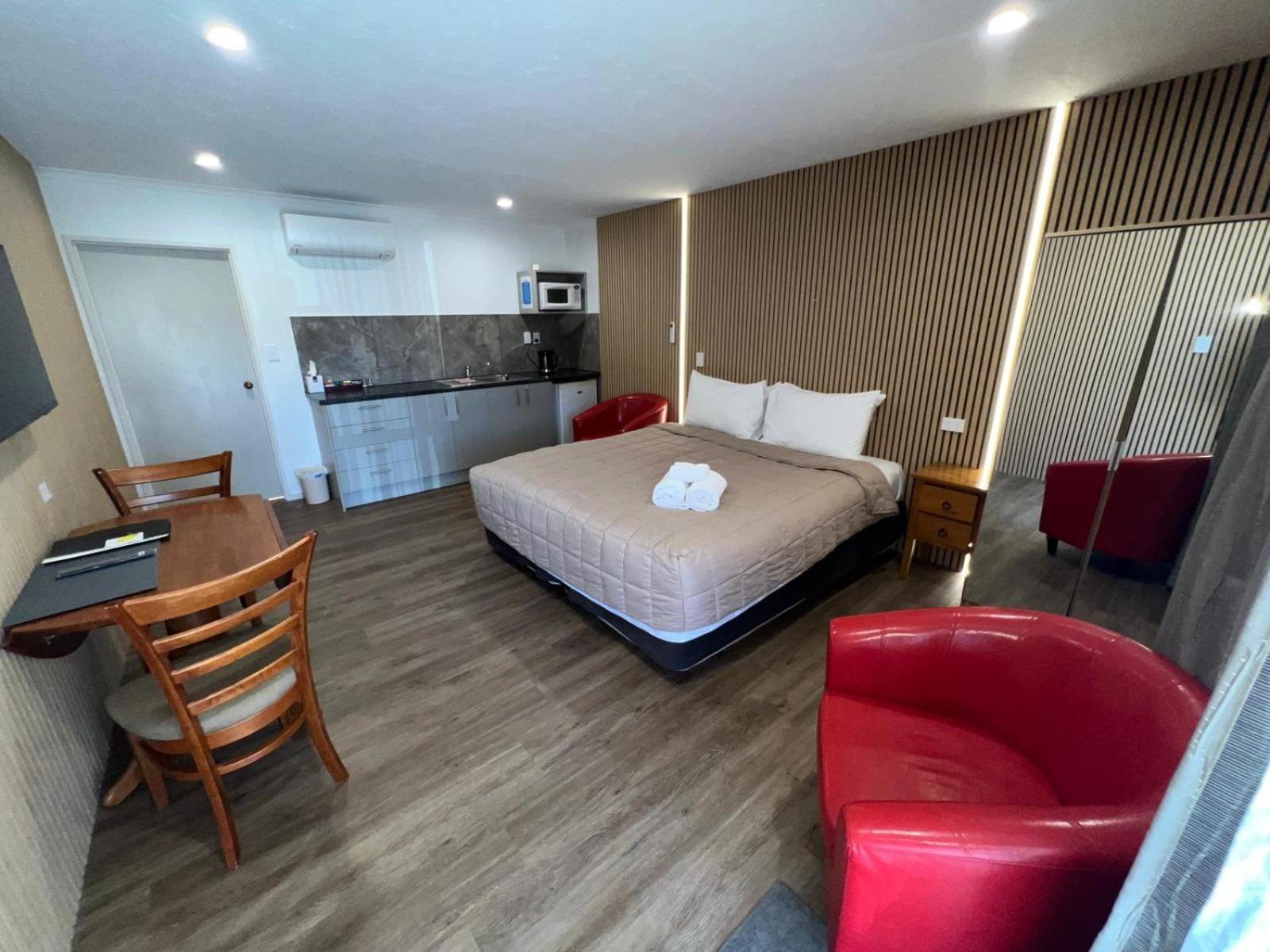 Academy Lodge Motel Ashburton Esterno foto