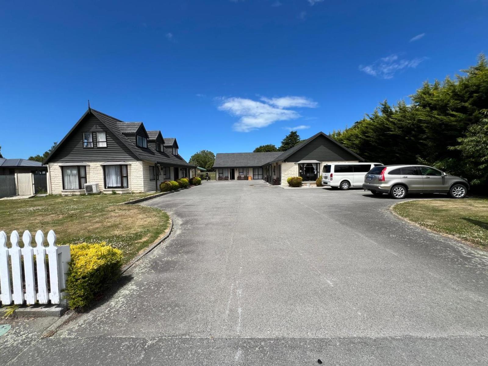 Academy Lodge Motel Ashburton Esterno foto