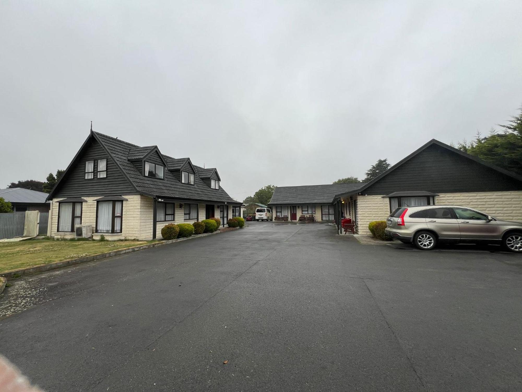 Academy Lodge Motel Ashburton Esterno foto