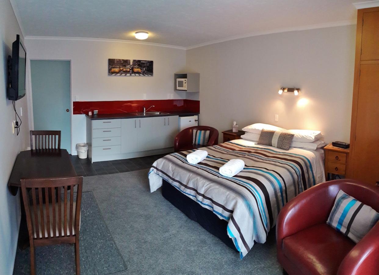 Academy Lodge Motel Ashburton Esterno foto