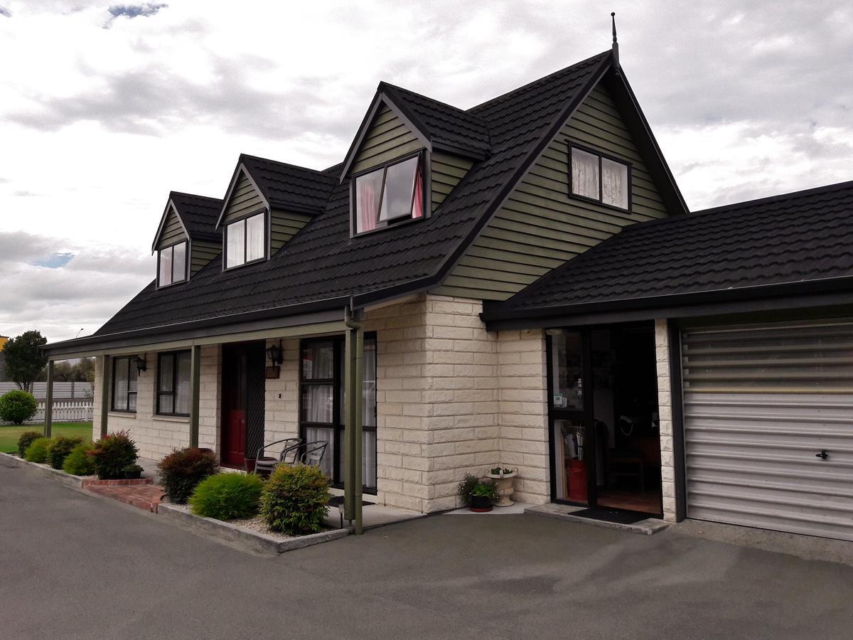 Academy Lodge Motel Ashburton Esterno foto