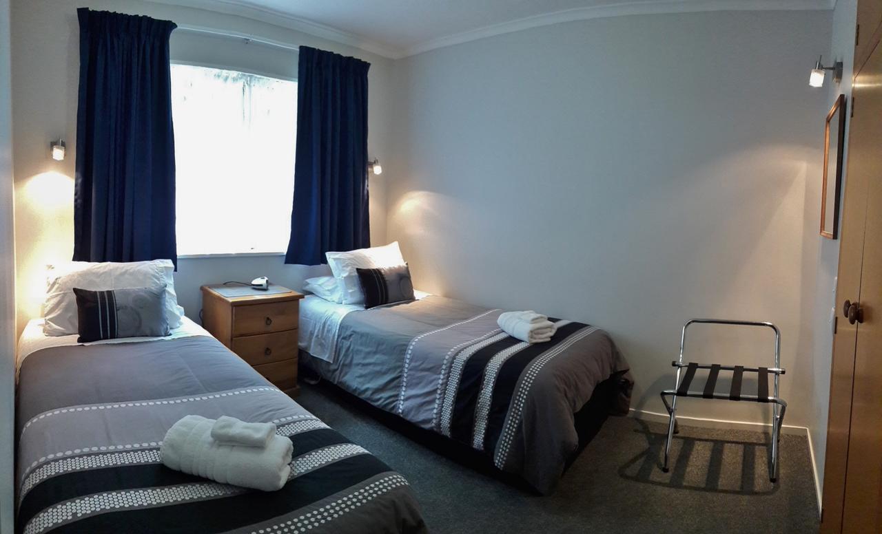Academy Lodge Motel Ashburton Esterno foto
